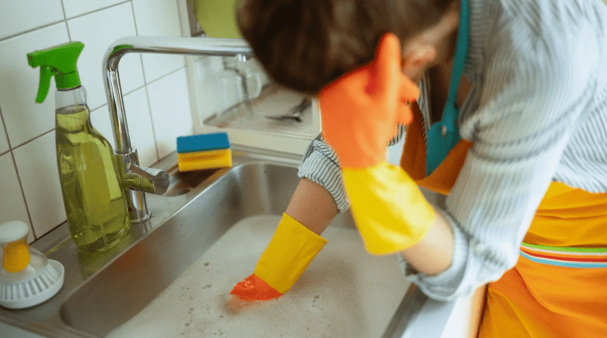 Hosting This Month? Ways to Prevent a Kitchen Clog